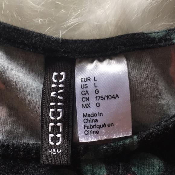 Divided Long Sleeve Floral Crop Top - Picture 2 of 4